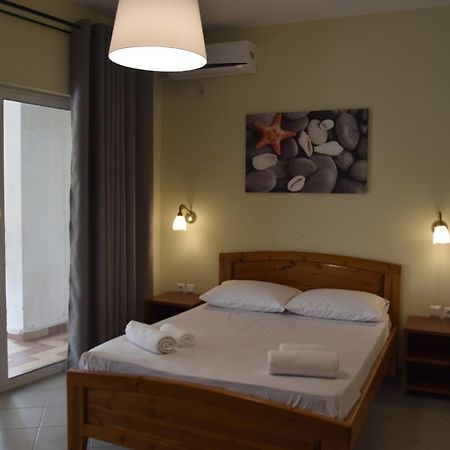 Zotos Apartment Himara Kültér fotó