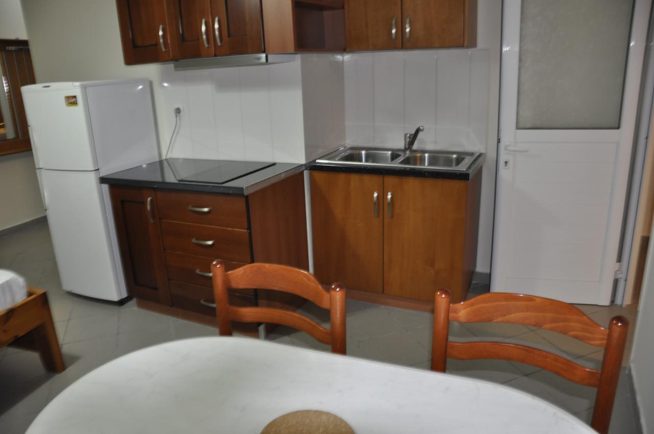 Zotos Apartment Himara Kültér fotó